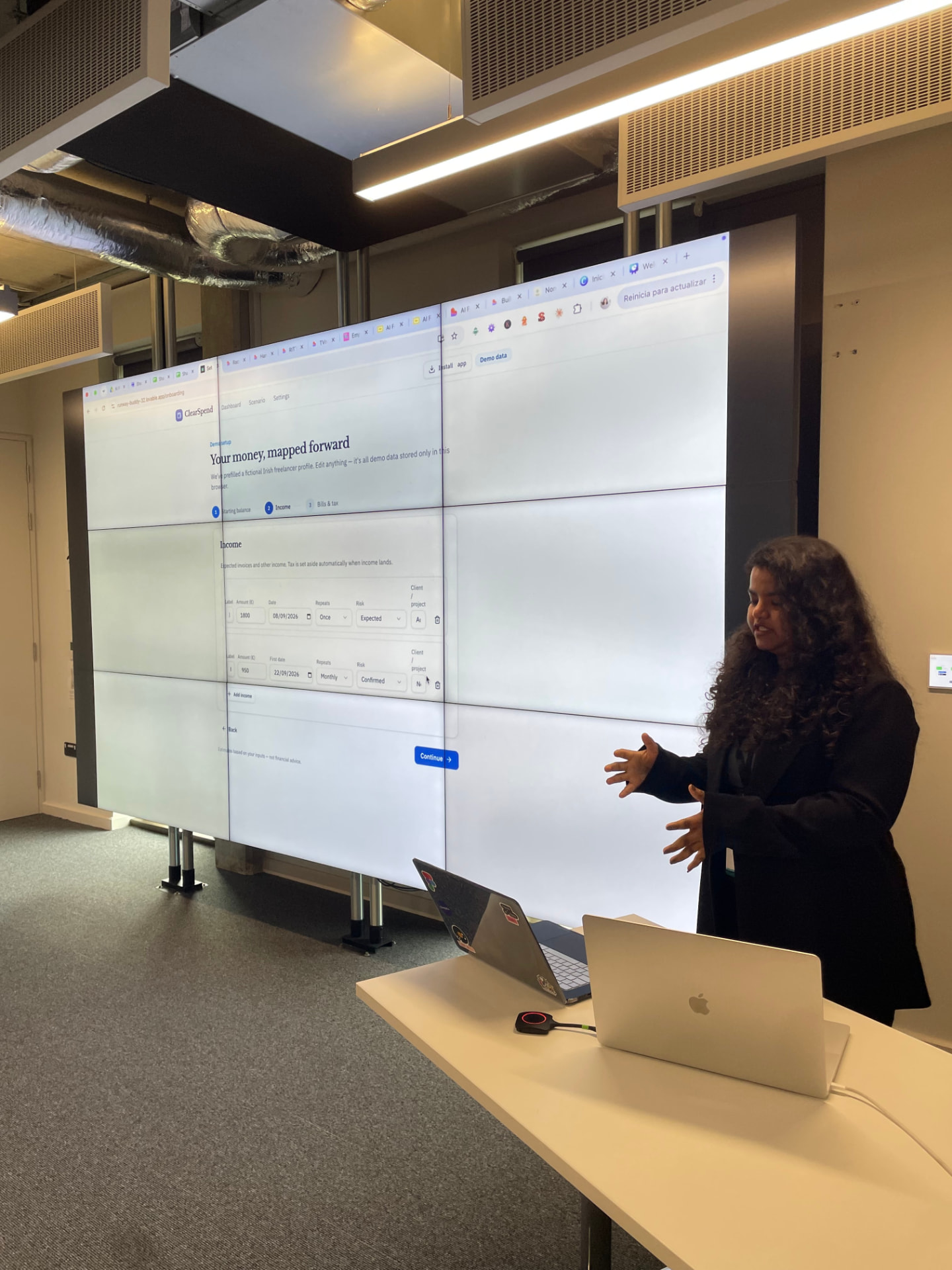 Presentación de un proyecto en el BuildJam de Irlanda