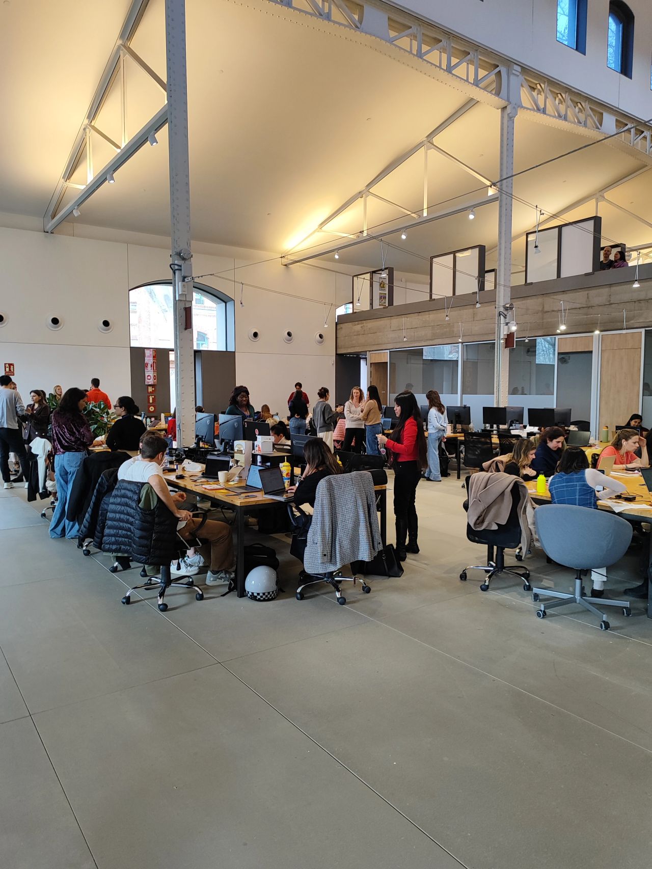 Hackathon Día Internacional de la Mujer · She Builds with Lovable - foto 2