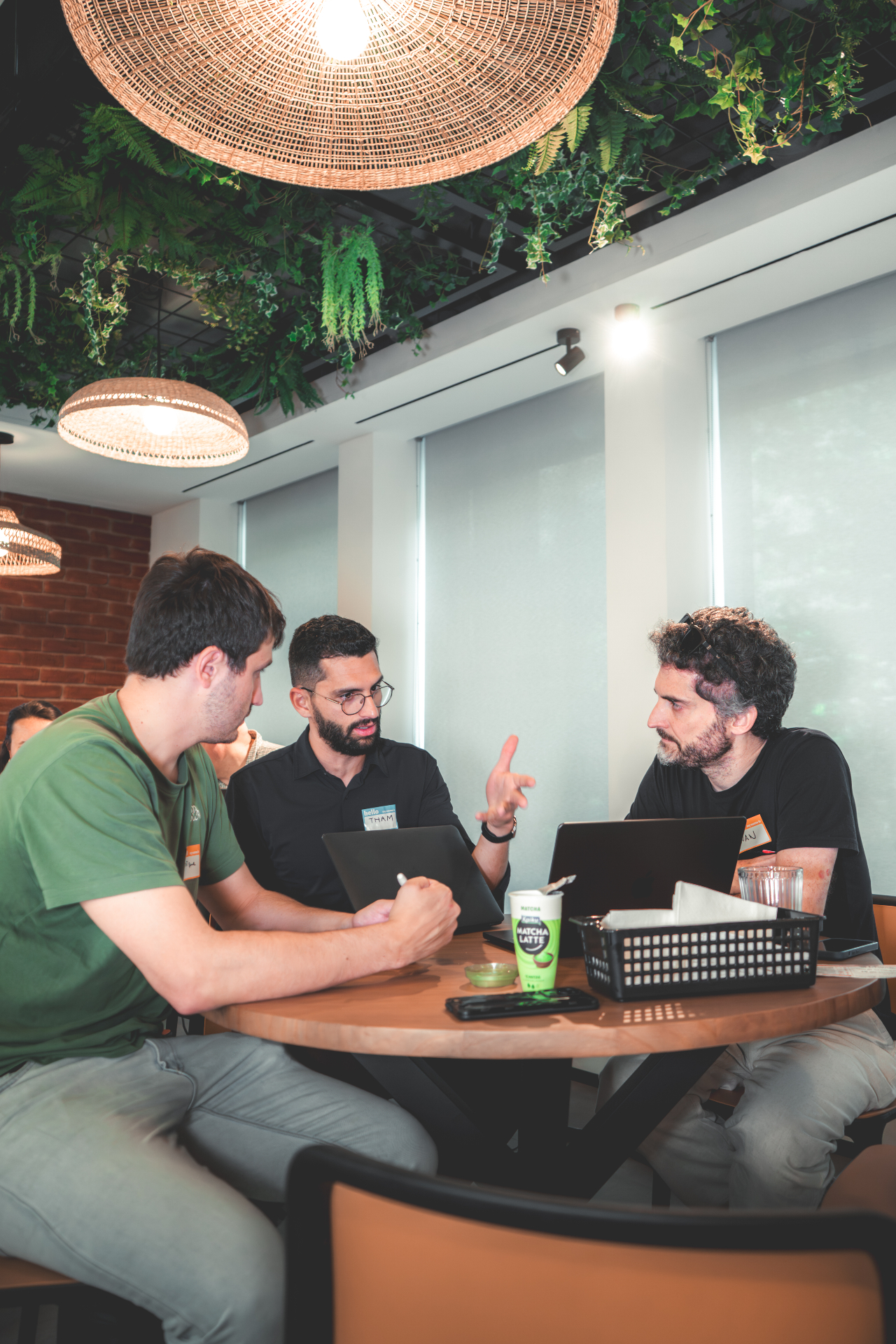 Team discussing at Glovo